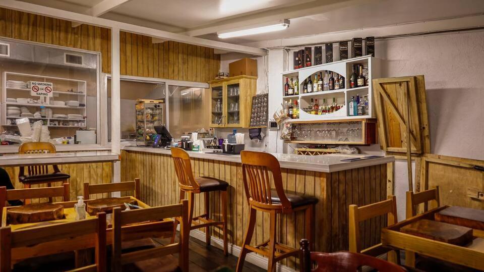 Ivs Bed And Breakfast 킹스톤 외부 사진
